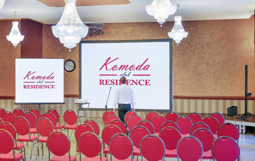 Komoda Club Residence Kalisz Esterno foto